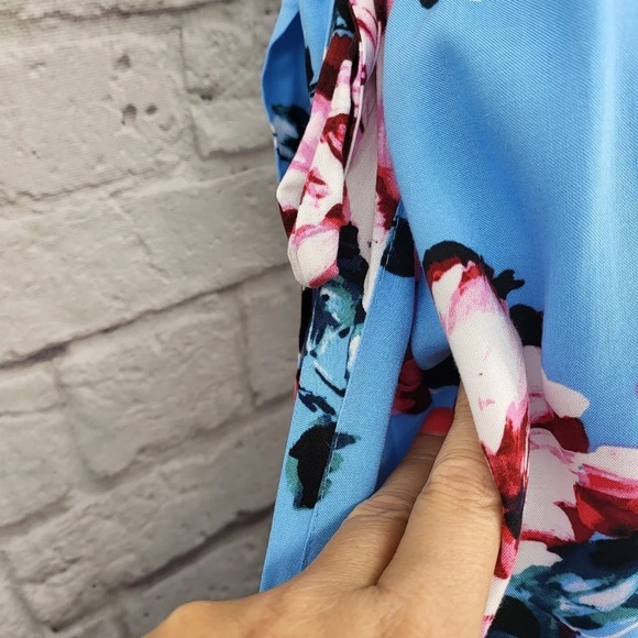 BAND OF GYPSIES Women's Size Medium Floral Side Tie Open Back with tie Dress NEW - Picture 8 of 13